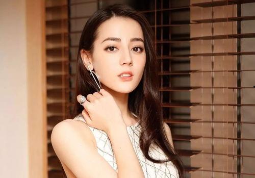 娱乐圈吃瓜元素表热巴,娱乐圈吃瓜界的“瓜王”