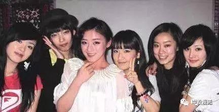 娱乐圈吃瓜的两人,娱乐圈两大瓜王联手揭秘幕后真相